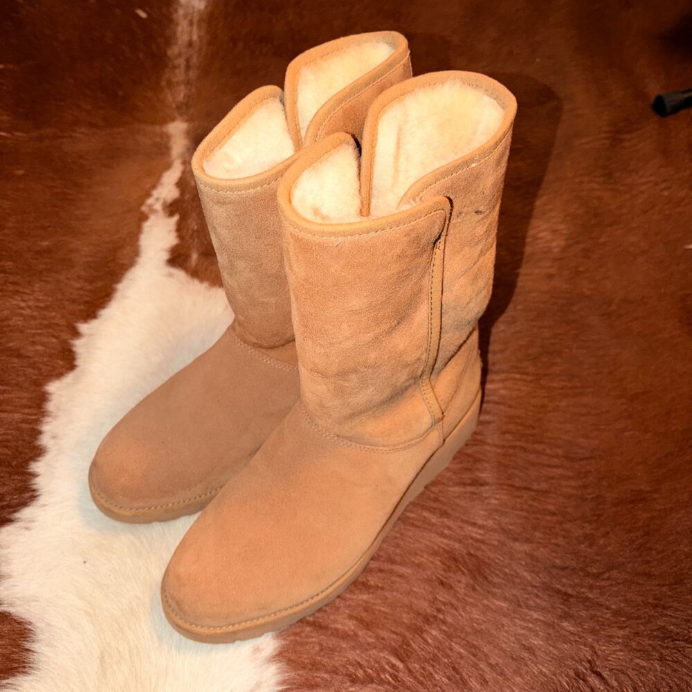Women's UGG Classic II Short Boots - Chestnut